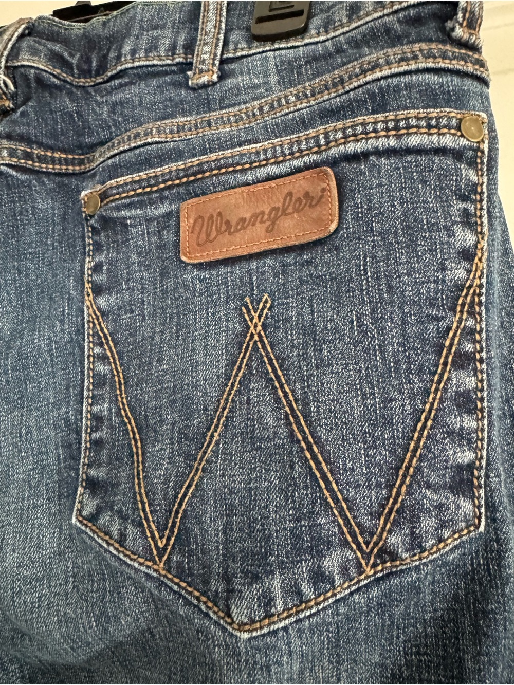 Men’s Wrangler Retro Slim Straight-Leg Jeans, 36x34 - Picture 6 of 9